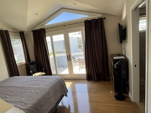 4 chambres, bureau, fer et planche à repasser, accès au Wi-Fi (inclus)