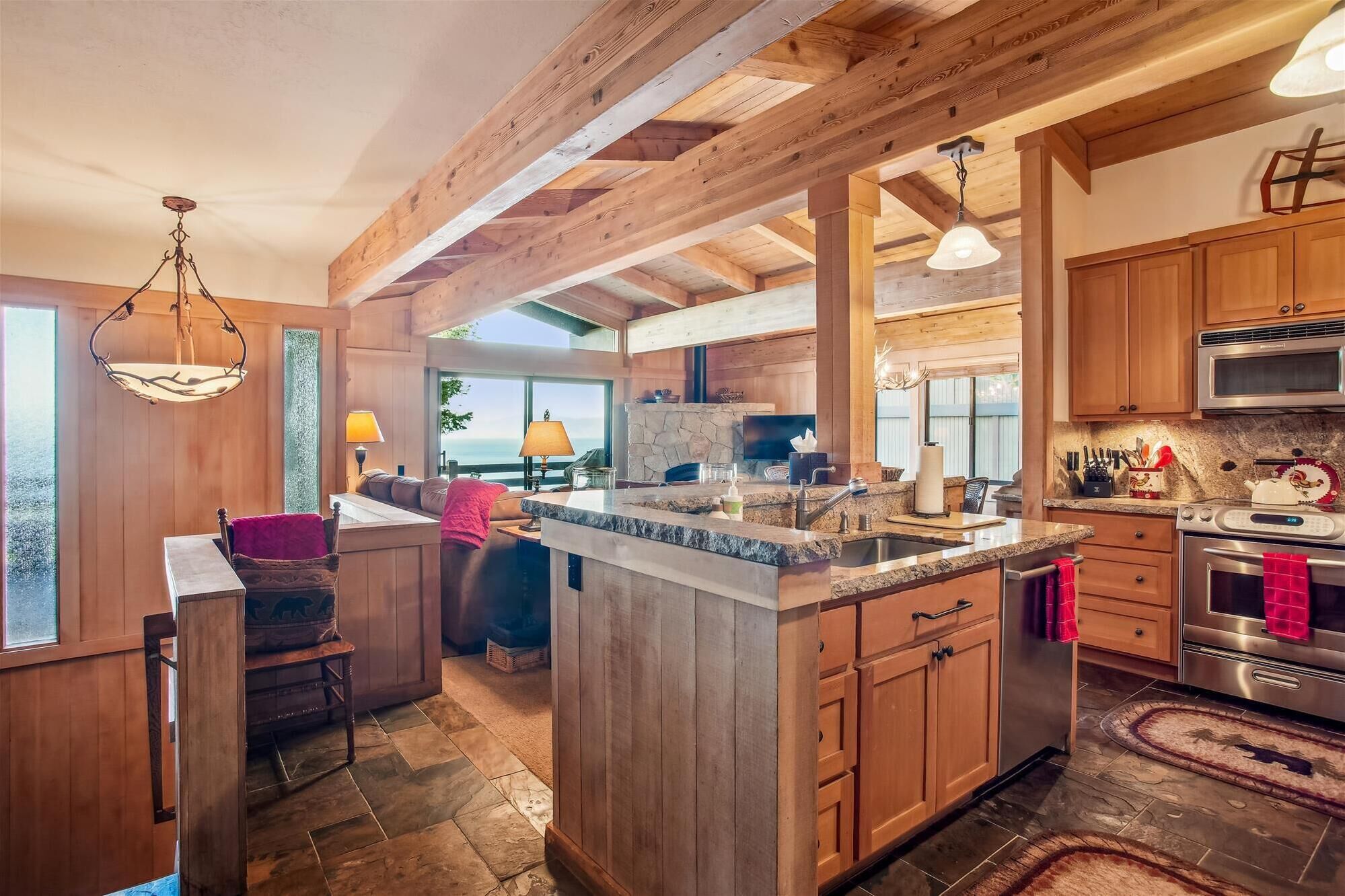 冰箱、微波炉、烤箱、炉灶