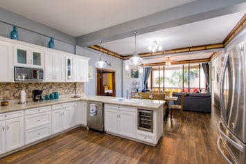 Fully Loaded Kitchen