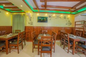 Frühstück, Mittagessen, Abendessen, internationale Küche 