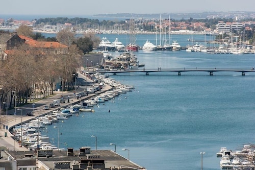 Zadar - Apartment near the beach and the center on the 12th floor