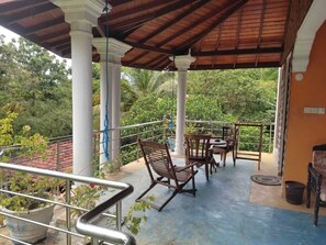 Luxury Double Room, 1 Bedroom | Living area