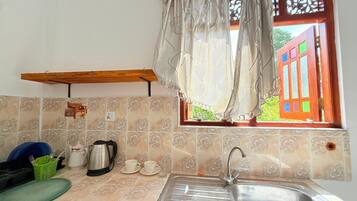 Luxury Double Room, 1 Bedroom | Private kitchen