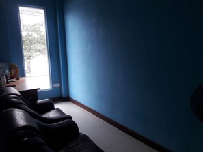 Coin salon dans le hall
