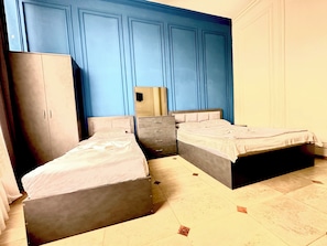 Familien-Vierbettzimmer | 1 Schlafzimmer, hochwertige Bettwaren, Schreibtisch