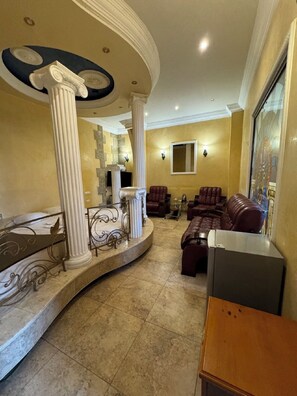 ファミリー 4 人部屋 | 1 室のベッドルーム、高級寝具、デスク、ノートパソコン用作業スペース