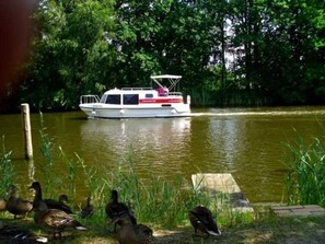 Unclassified image, 2 of 16, button