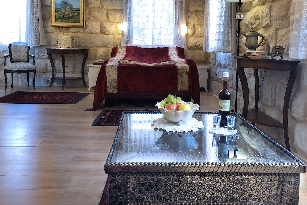 Boutique suite in the First Settlers House | 客房景觀