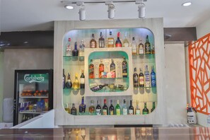 Bar (on property) - Hotel Marinha (Kathmandu)