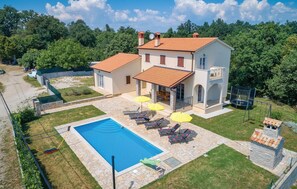 Exterior - Amazing home in Bregi with WiFi (Bregi)