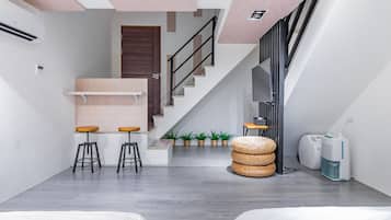 Loft exclusivo, 2 habitaciones | 1 habitación, ropa de cama de alta calidad y edredón