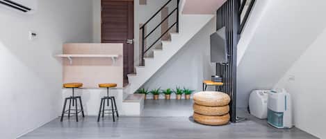 Loft exclusivo, 2 quartos | 1 quarto, roupas de cama premium, edredons de pluma