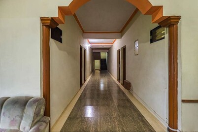 マナス コテージ サプタラ