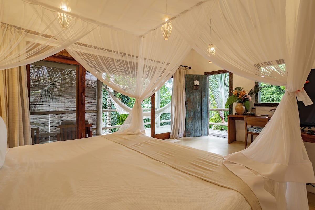 Deluxe Suite (Superior) | 3 bedrooms, premium bedding, minibar, in-room safe