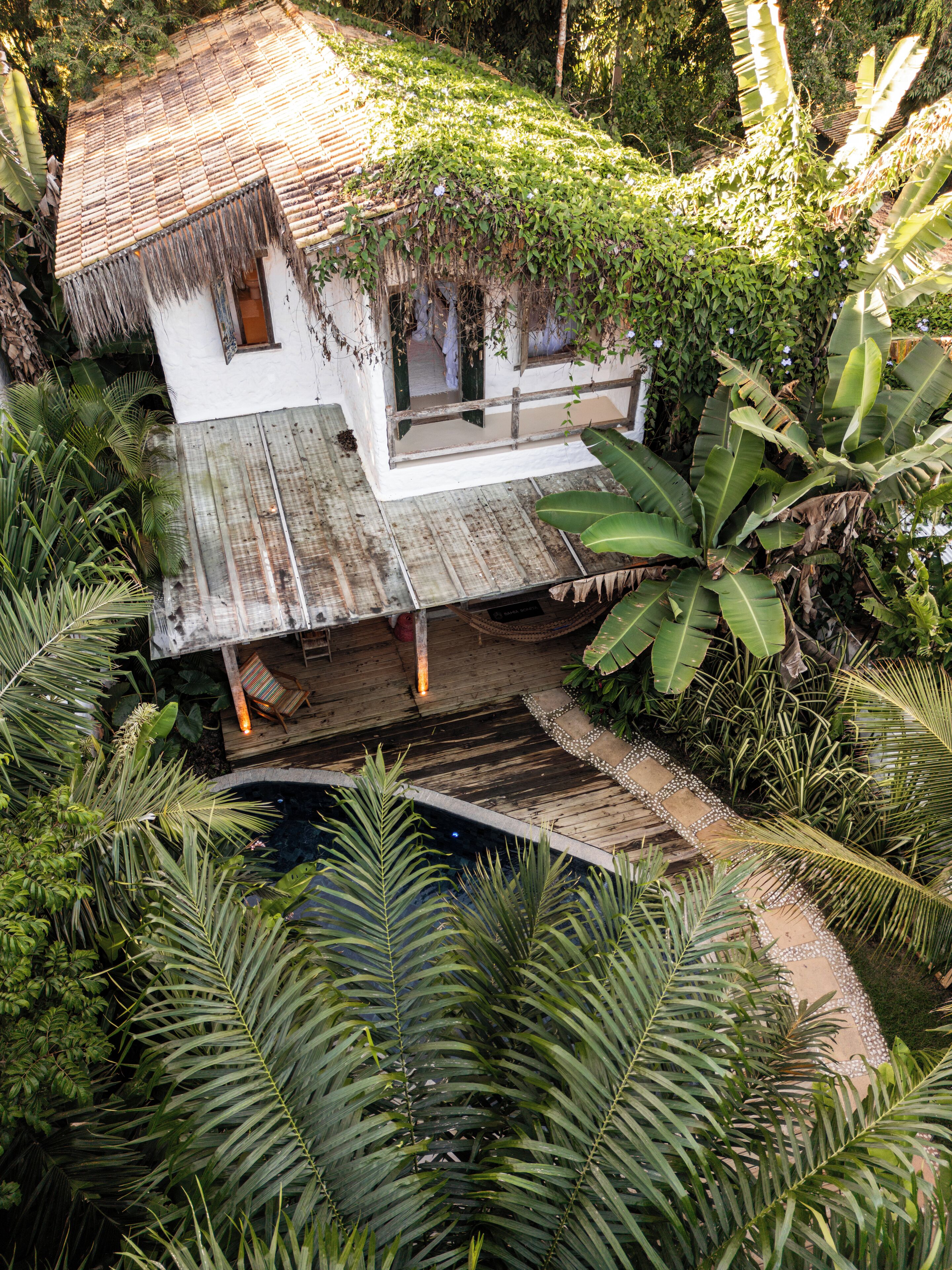 Villa de 3 Quartos com Piscina Privativa | Woonruimte | Een 32-inch flatscreentelevisie met kabelzenders en betaalfilms