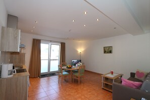 Apartment (Kohlberg) | Living room
