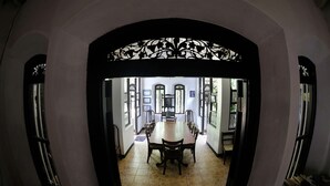 Dining - Strand (Unawatuna)