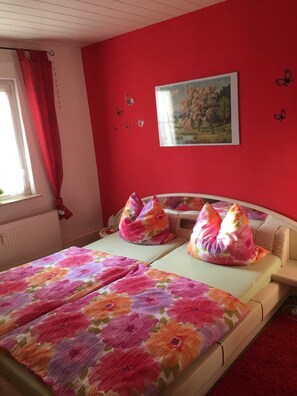 2 bedrooms, bed sheets