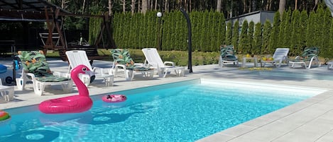 Seasonal outdoor pool