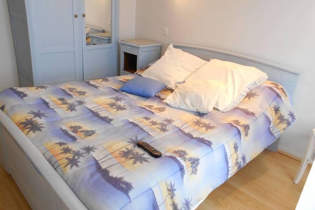 basic room | 1 bedroom, blackout curtains, free cots/infant beds, free wifi