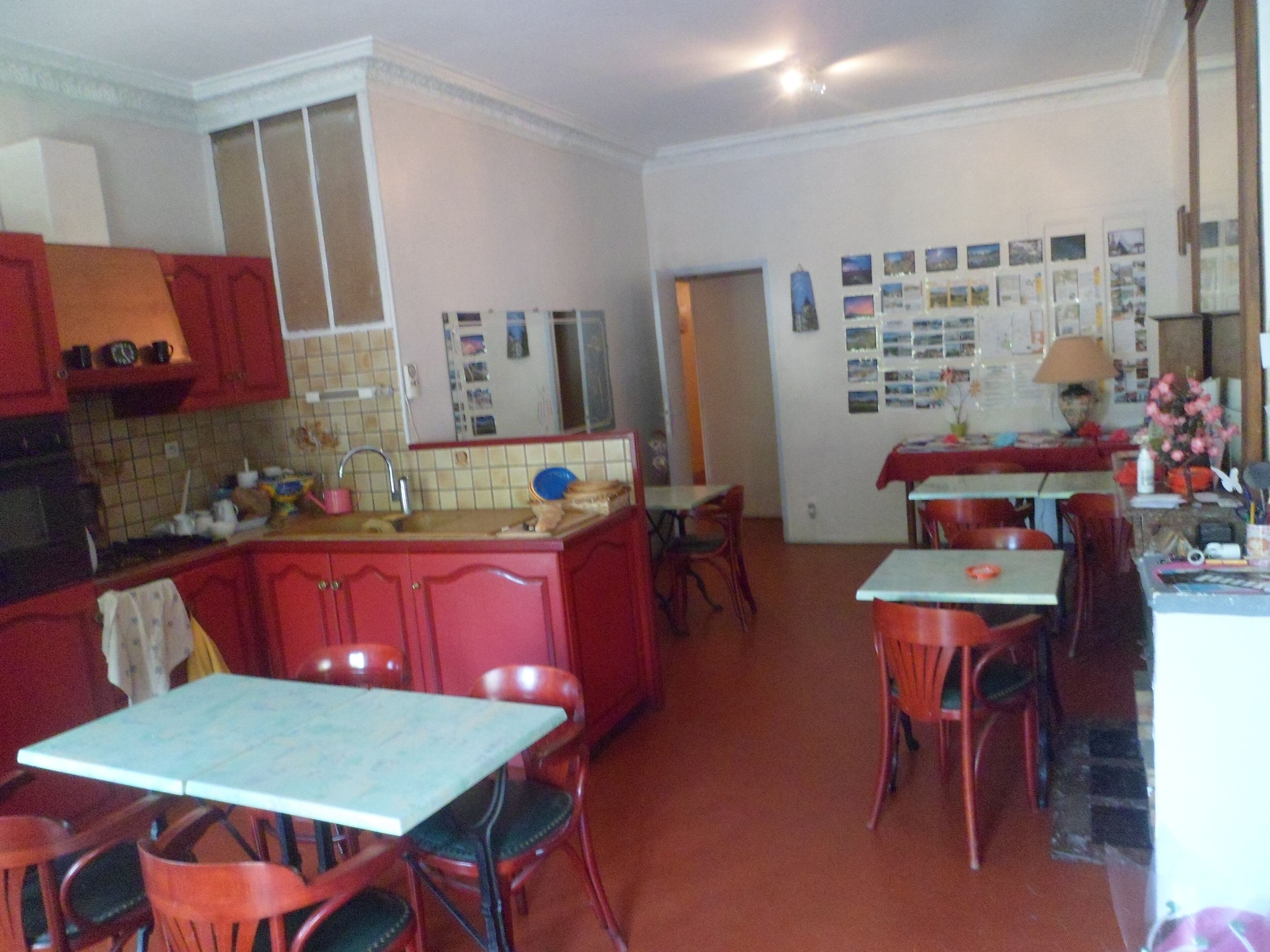 daily continental breakfast (eur 6.00 per person)