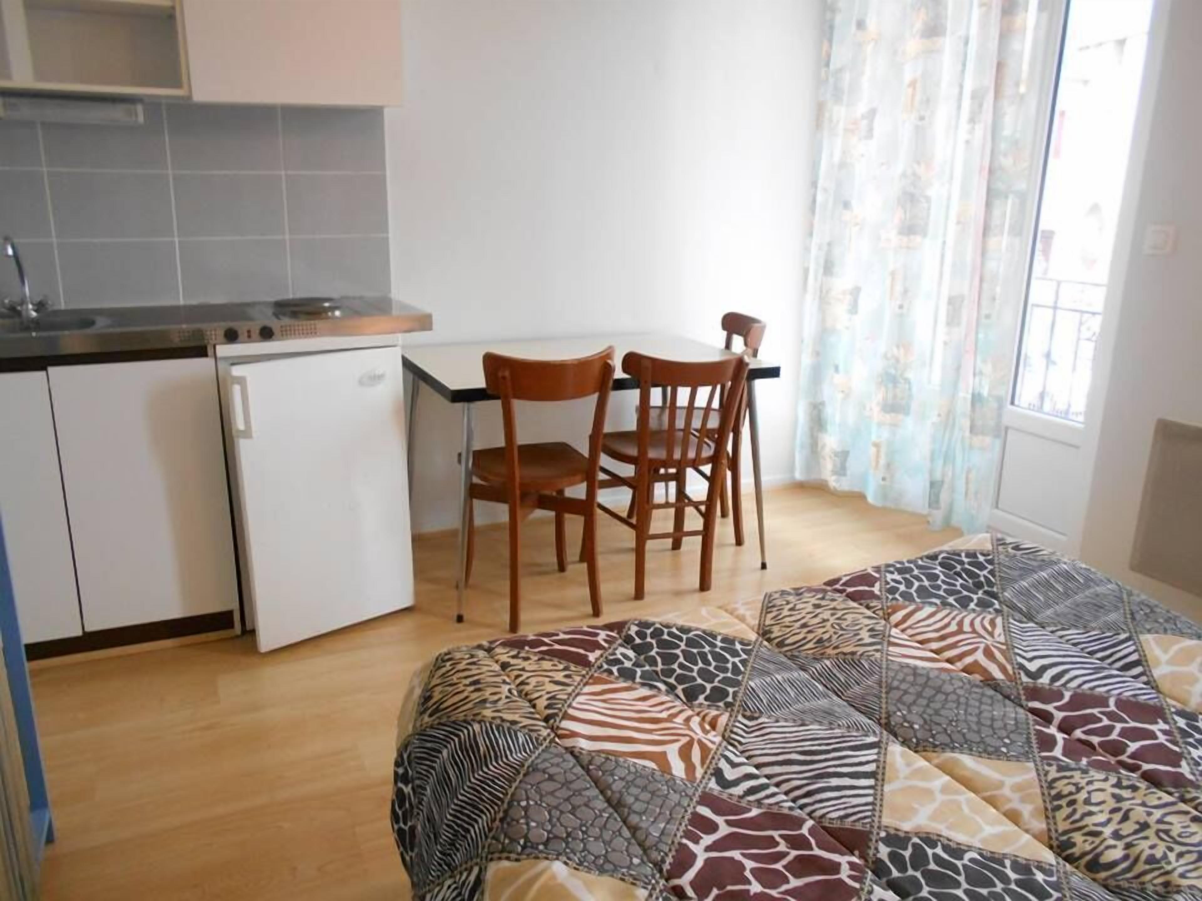 basic room | 1 bedroom, blackout curtains, free cots/infant beds, free wifi