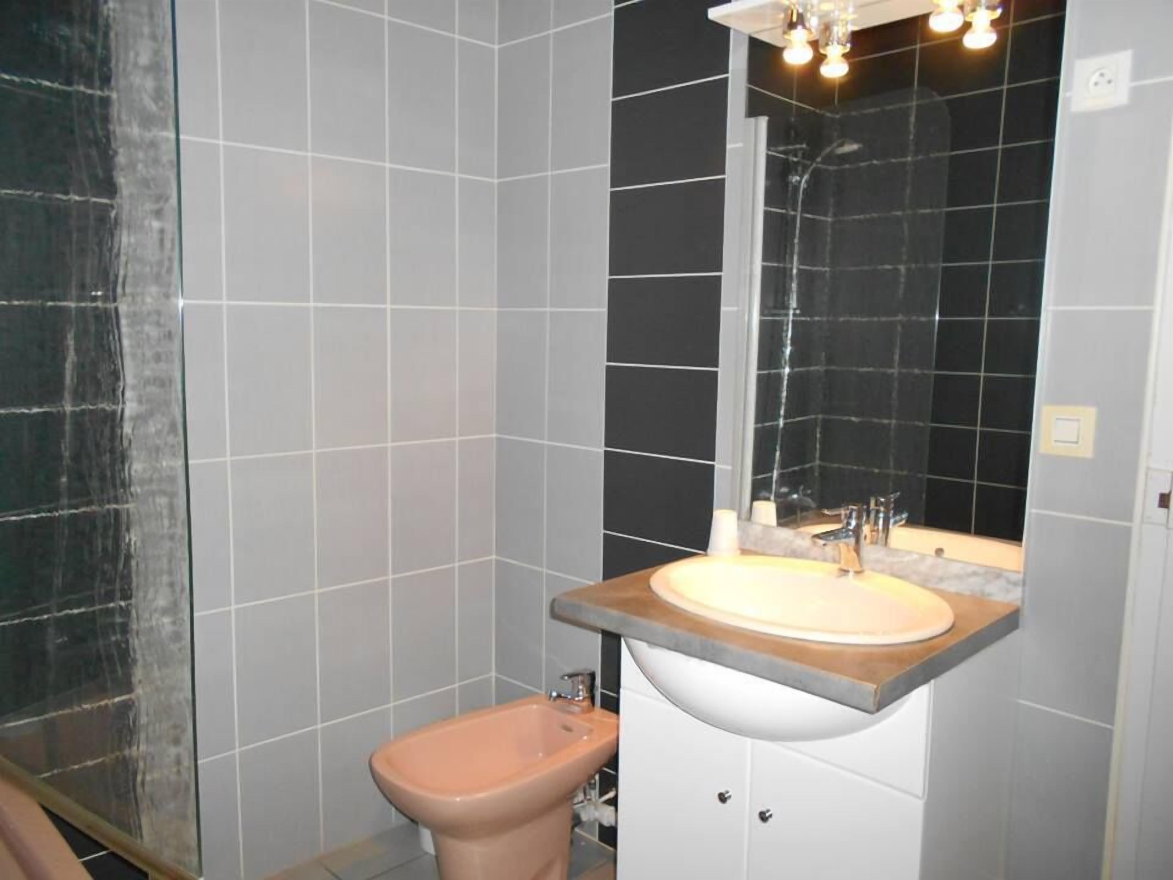 basic room | bathroom sink