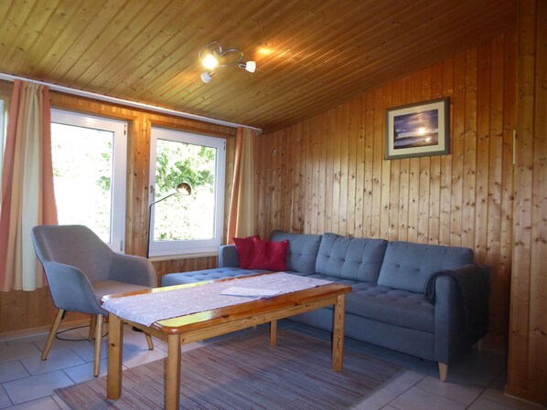 Unclassified image, 1 of 14, button