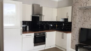 Unclassified image, 5 of 20, button - Seacliffe (Llandudno)
