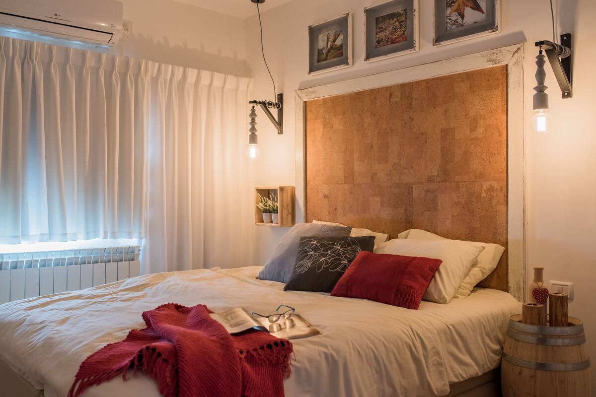 Design studio | Een minibar, een bureau, gratis wifi, beddengoed