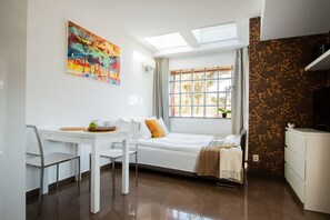 Standard-Studio, Kochnische, Gartenblick | Bettwäsche aus ägyptischer Baumwolle, hochwertige Bettwaren