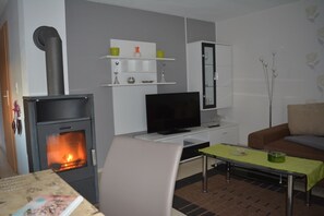 Unclassified image, 5 of 8, button