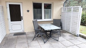 Unclassified image, 4 of 9, button