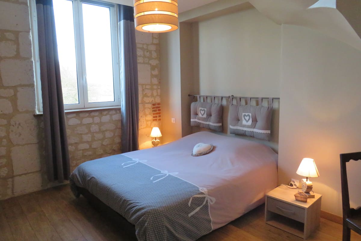Double Room, Private Bathroom (Romantique) | Premium bedding, individually decorated, individually furnished, desk