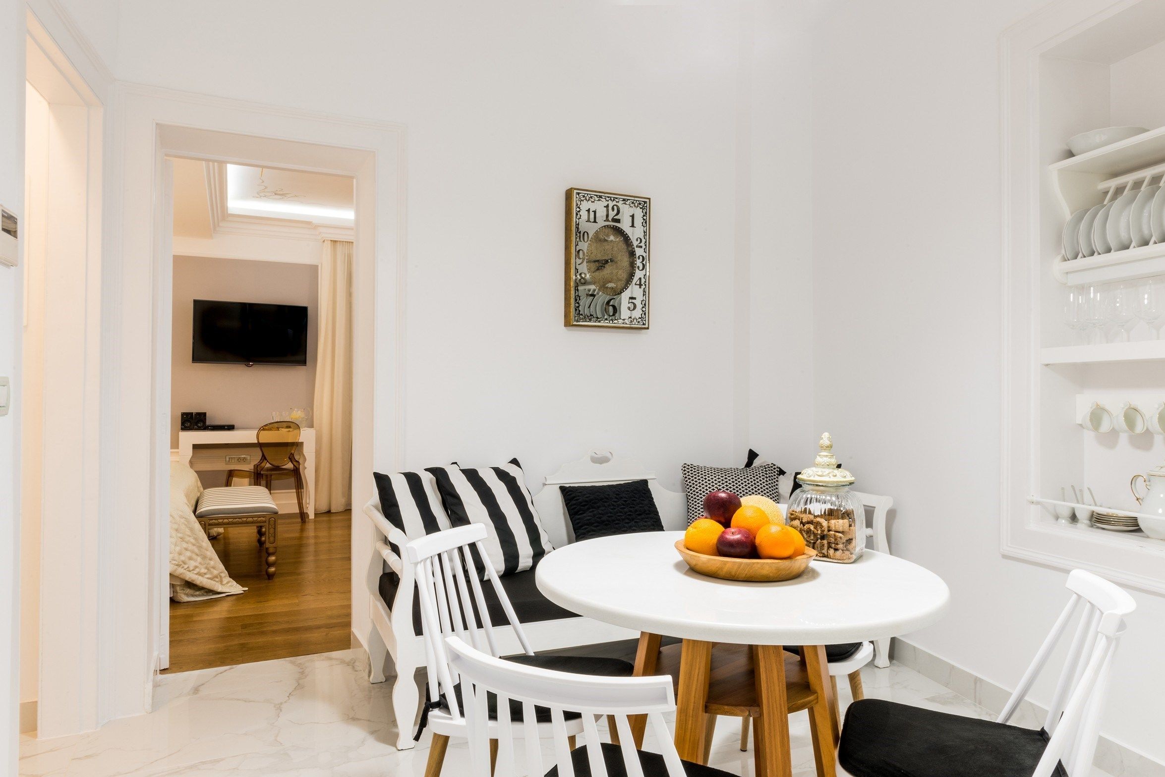 Superior Suite | Living area | Smart TV, tablet, iPod dock