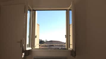 2 chambres, fer et planche à repasser, lit parapluie, Wi-Fi gratuit