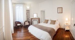 Premium bedding, individually decorated, individually furnished, desk