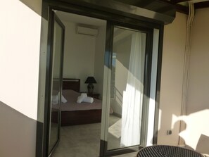 2 slaapkamers, een strijkplank/strijkijzer, gratis wifi, beddengoed