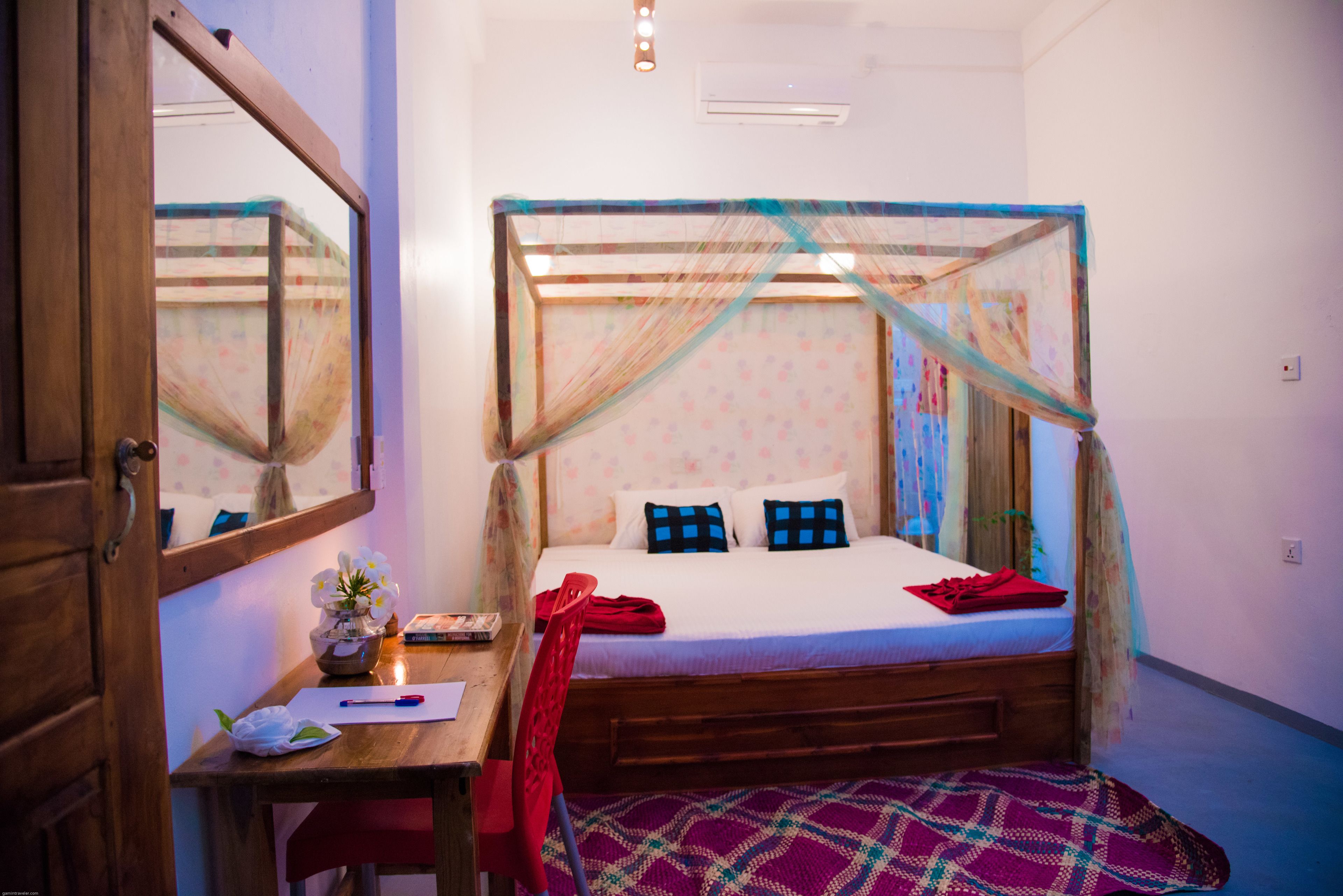 Deluxe kamer, 1 kingsize bed, toegankelijk voor mindervaliden, uitzicht op tuin | Kameruitzicht