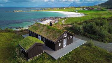 ๋๋ญ์ค ํ์ฐ์ค, ์นจ์ค 3๊ฐ | ํ
๋ผ์ค/ํํฐ์ค