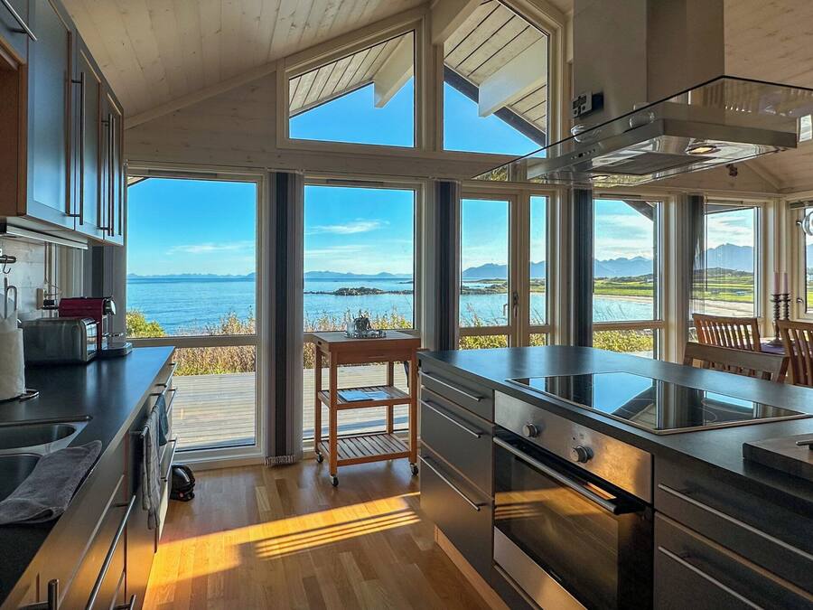 Deluxe House, 3 Bedrooms | Beach/ocean view