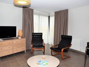 TV, DVD player
