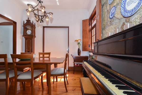 Casa, 3 dormitoris, planta baixa | Sala d'estar | Televisor de pantalla plana