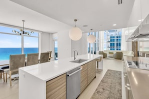 Interior - Sky's the Limit - 2-Story Penthouse Condo with Beachfront Views (Destin)