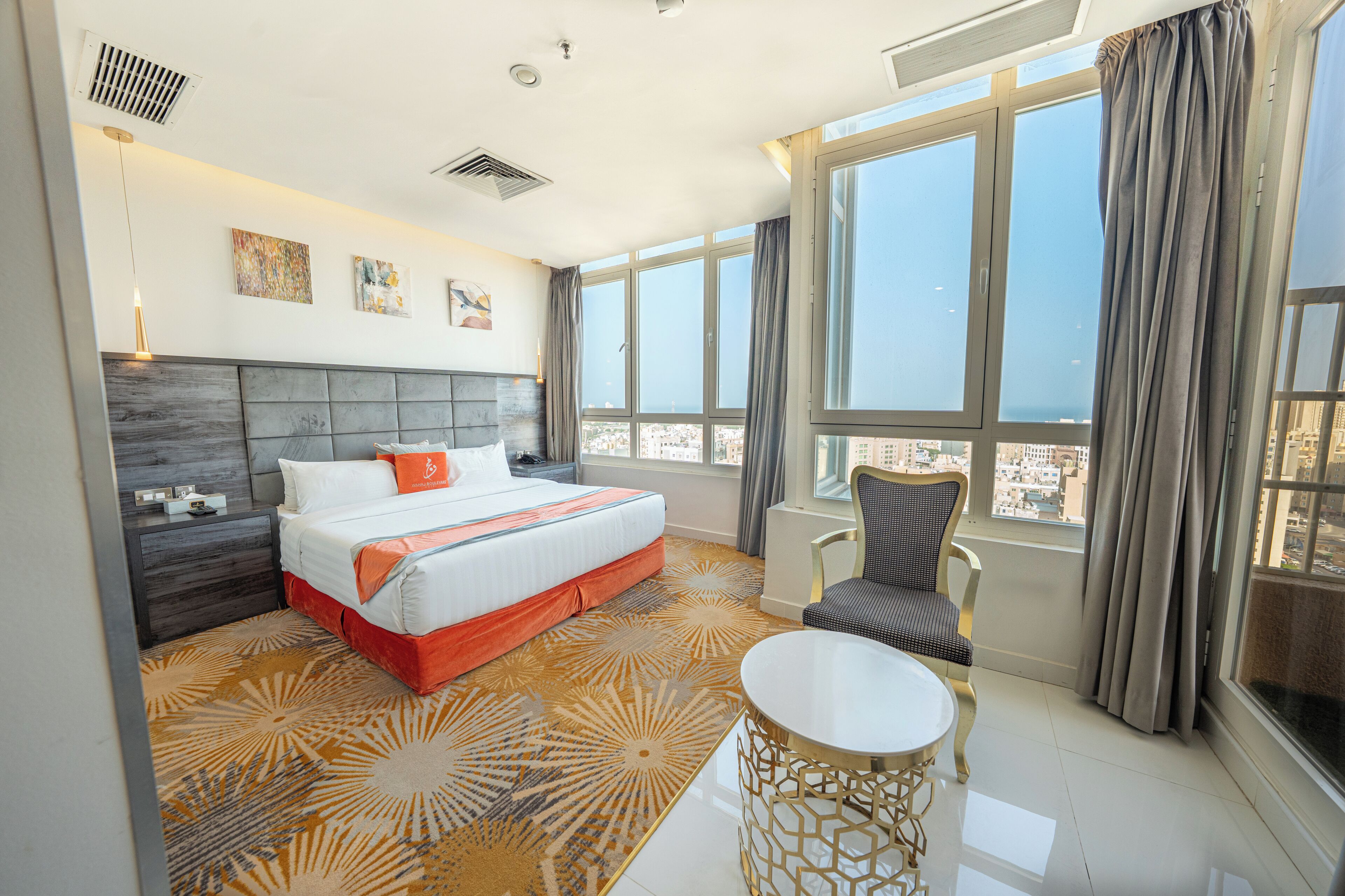 1 غرفة نوم وأغطية فراش متميزة وميني بار وخزنة داخل الغرفة