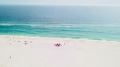 SPECTACULAR VIEWS!-Luxury Beachfront Townhome with DIRECT Ocean Views!