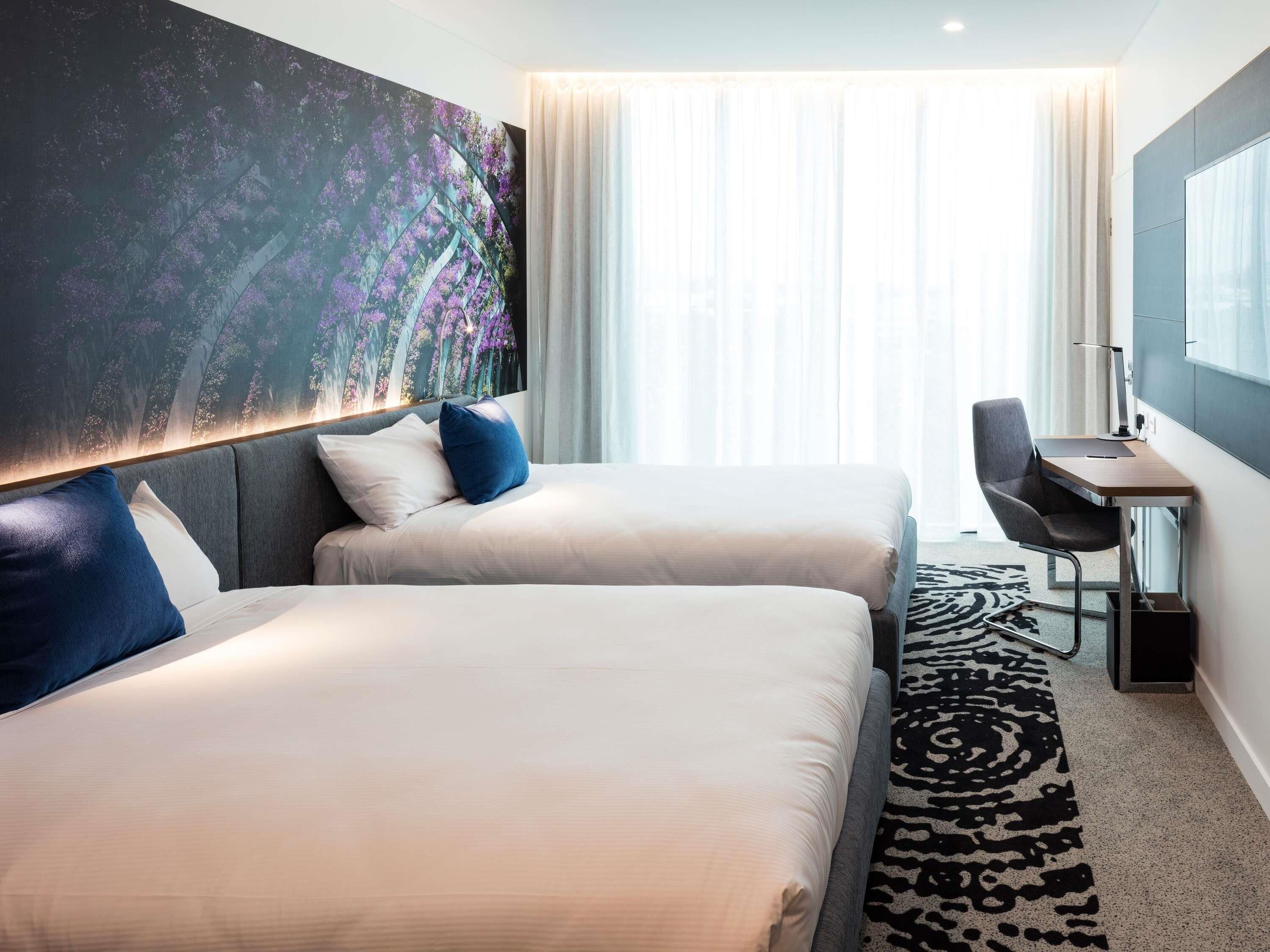 Kahden hengen premier-huone, pääsy uima-altaalle | Allergiatestatut vuodevaatteet, minibaari, tallelokero huoneessa