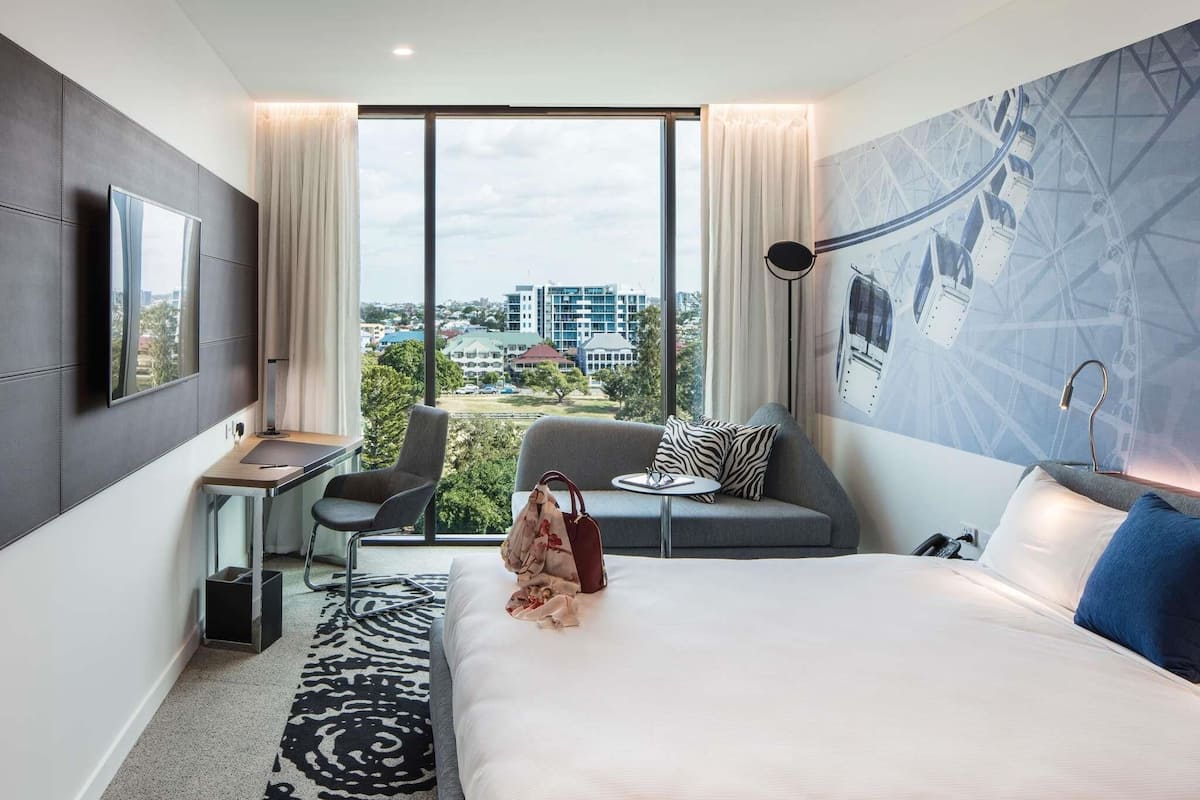 Phòng Premier, 1 giường cỡ king ('N' Room) | Bộ đồ giường kháng dị ứng, minibar, két bảo mật tại phòng, bàn