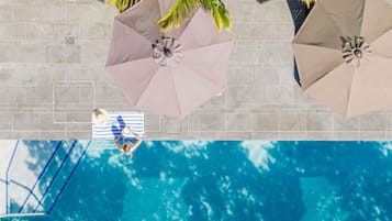 Outdoor pool, pool loungers
