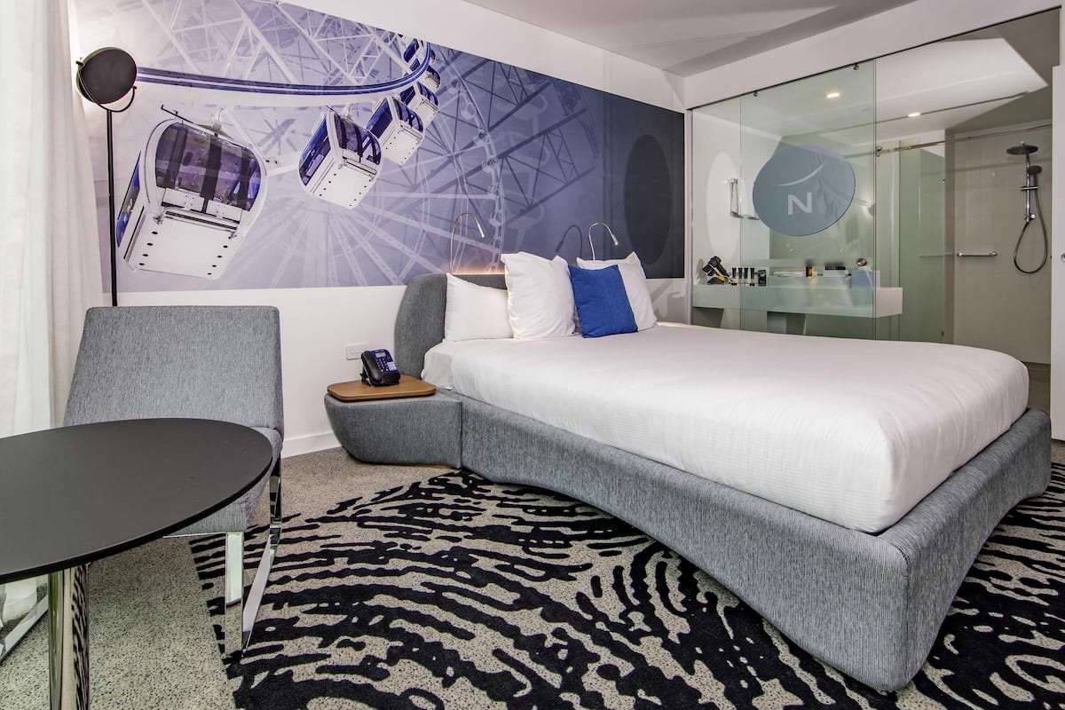 Junior Suite, 1 King Bed with Sofa bed | Hypo-allergenic bedding, minibar, in-room safe, desk